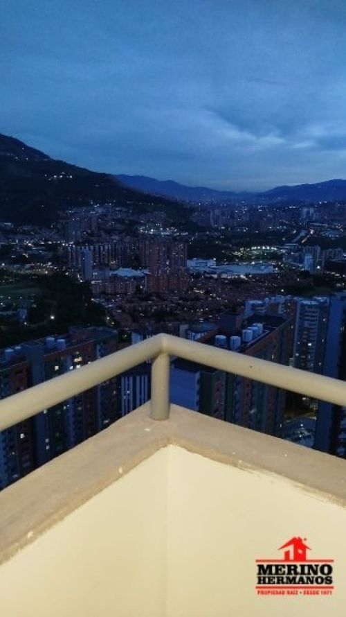Apartamento de 3 alcobas en venta en La Navarra, Copacabana, 52 m² · foto 22 de 24