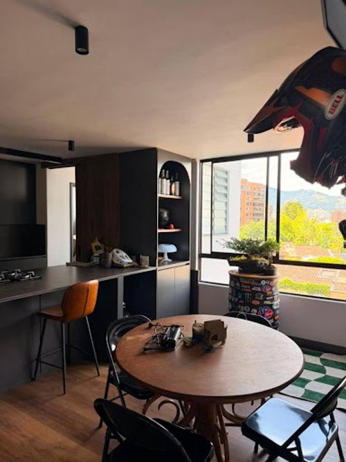 Apartamento de 3 alcobas en arriendo en Los Balsos, Medellín, 154 m² · foto 2 de 13