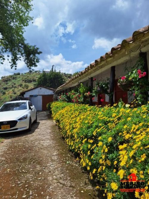 Casa de 4 alcobas en venta en Monta�Ez, Guarne, 280 m² · foto 4 de 24