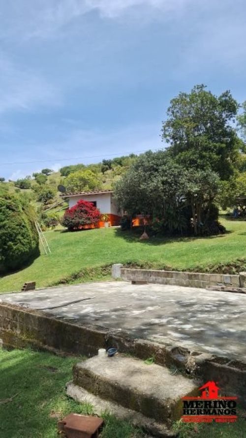 Casa de 4 alcobas en venta en Monta�Ez, Guarne, 280 m² · foto 9 de 24