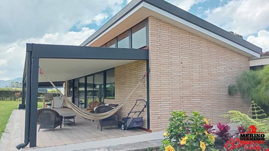 Casa de 5 alcobas en venta en La Esperanza, El Carmen de Viboral, 487 m² · foto 5 de 24