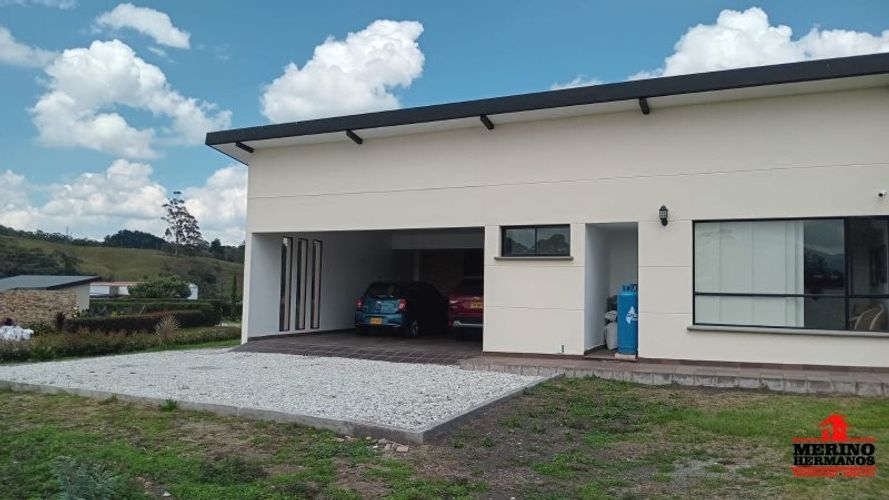 Casa de 5 alcobas en venta en La Esperanza, El Carmen de Viboral, 487 m² · foto 23 de 24