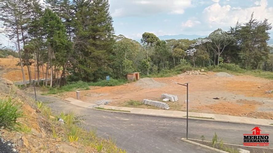 Lote en venta en Centro, Rionegro, 6637 m² · foto 2 de 9