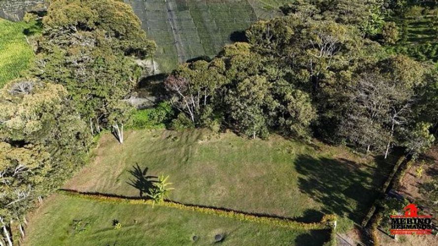 Lote en venta en El Carmen De Viboral, El Carmen de Viboral, 100 m² · foto 2 de 5