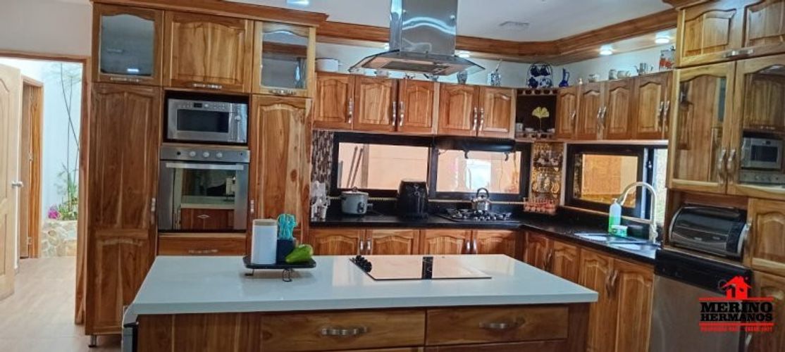 Casa de 9 alcobas en venta en Centro, Rionegro, 600 m² · foto 6 de 24