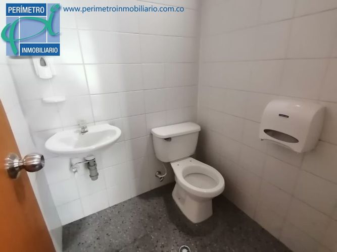 Oficina en arriendo en Guayabal, Medellín, 214 m² · foto 3 de 6