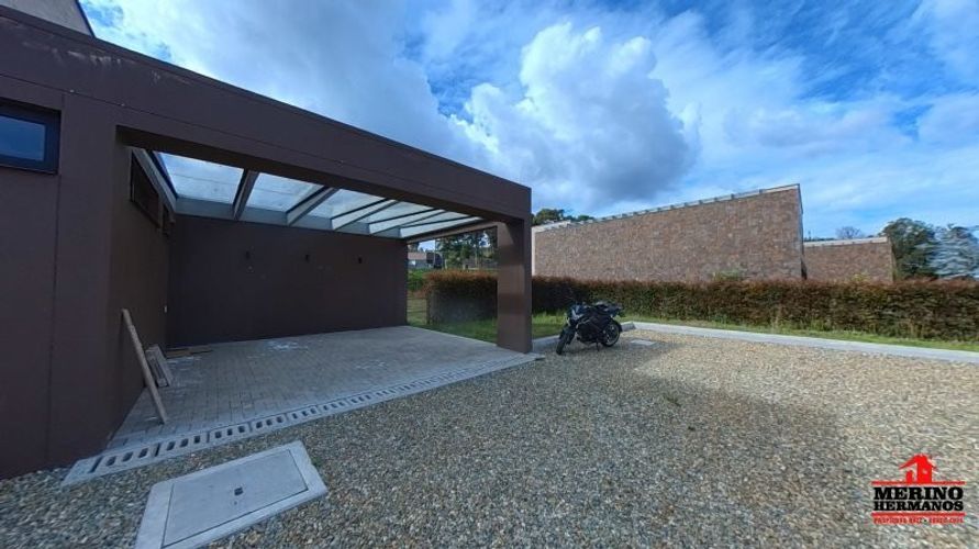 Casa de 3 alcobas en venta en Zuñiga, Envigado, 310 m² · foto 3 de 24