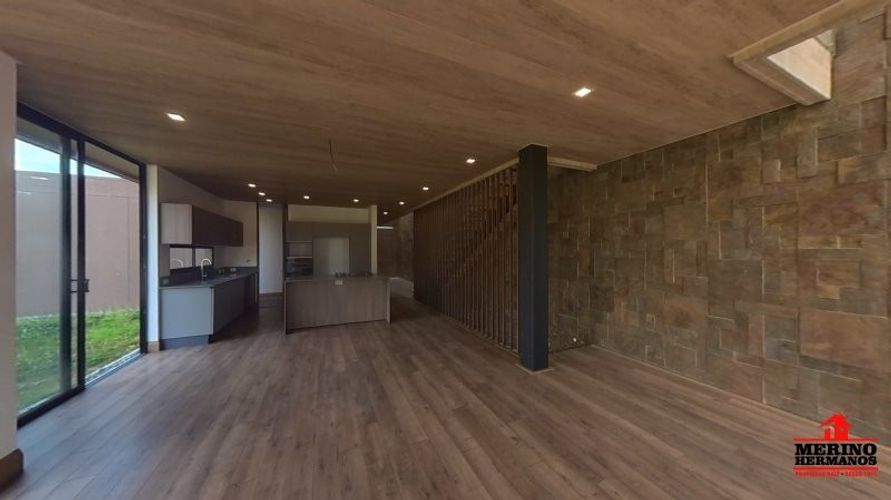 Casa de 3 alcobas en venta en Zuñiga, Envigado, 310 m² · foto 8 de 24