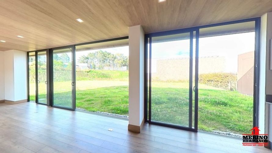 Casa de 3 alcobas en venta en Zuñiga, Envigado, 310 m² · foto 10 de 24