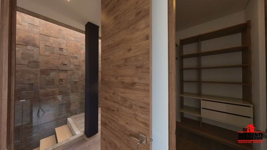 Casa de 3 alcobas en venta en Zuñiga, Envigado, 310 m² · foto 19 de 24