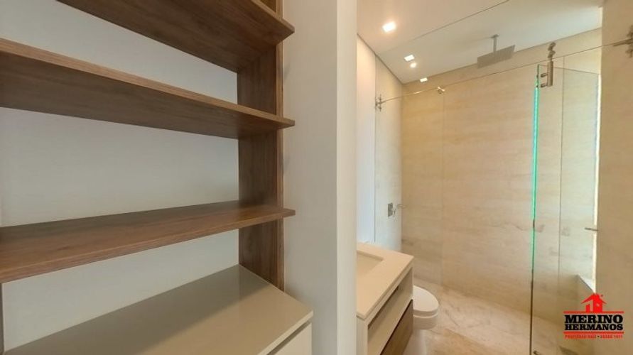 Casa de 3 alcobas en venta en Zuñiga, Envigado, 310 m² · foto 21 de 24