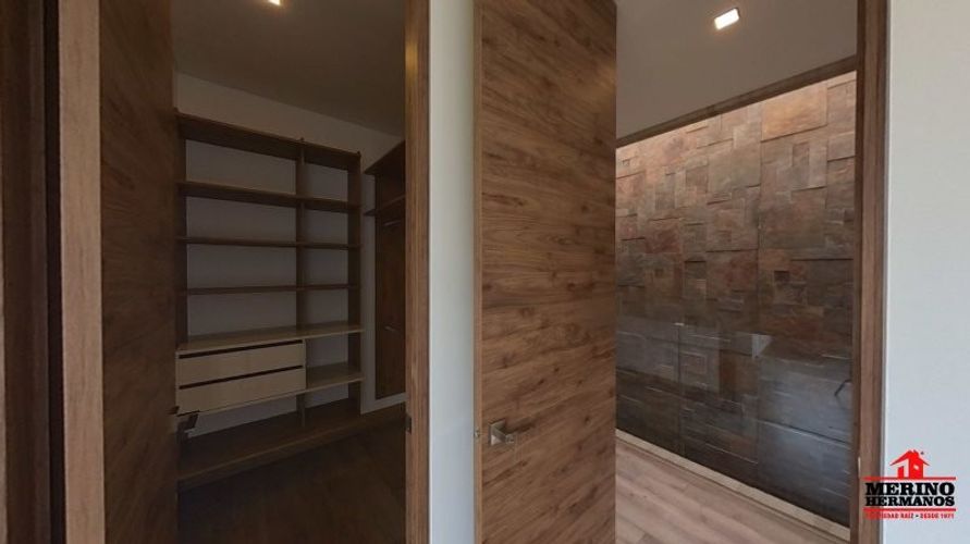 Casa de 3 alcobas en venta en Zuñiga, Envigado, 310 m² · foto 23 de 24