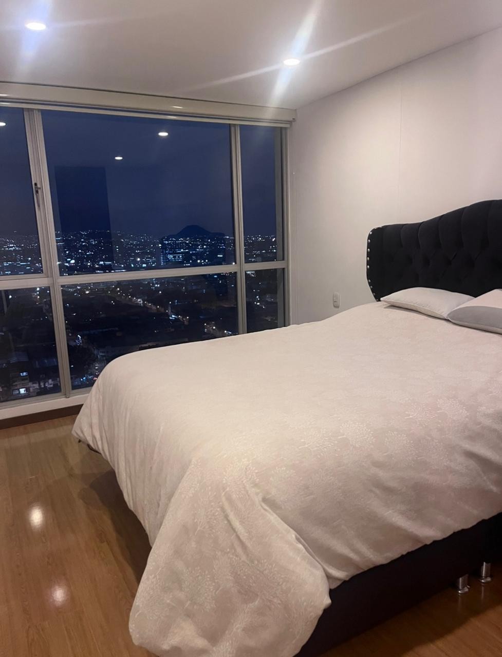 Apartamento en venta en Samper Mendoza, Bogotá · foto 2 de 10