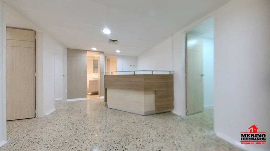 Oficina en arriendo en Laureles, Medellín, 100 m² · foto 3 de 24