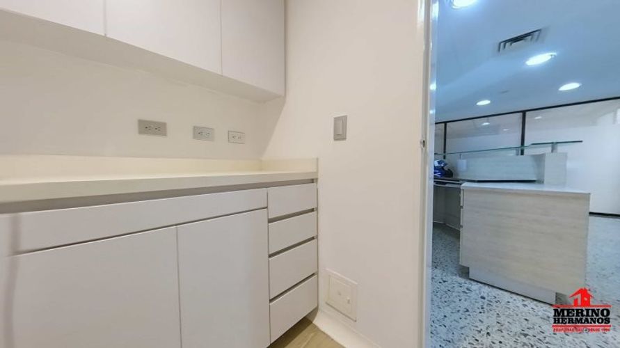 Oficina en arriendo en Laureles, Medellín, 100 m² · foto 14 de 24