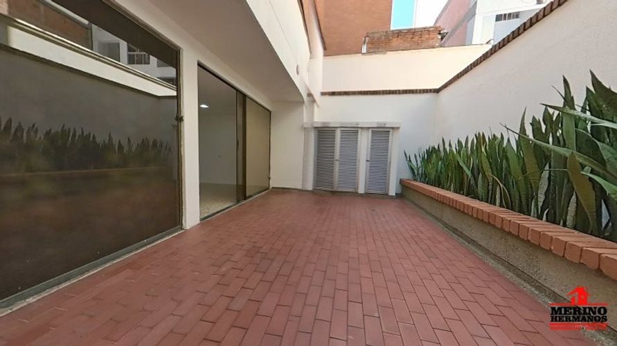 Oficina en arriendo en Laureles, Medellín, 100 m² · foto 21 de 24