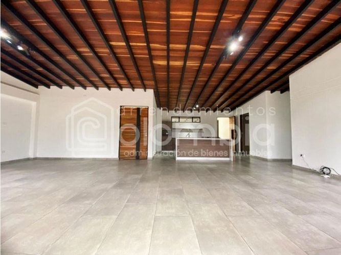 Casa de 4 alcobas en venta en La Catedral, Envigado, 250 m² · foto 6 de 24