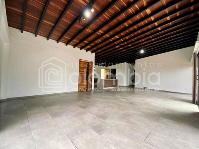 Casa de 4 alcobas en venta en La Catedral, Envigado, 250 m² · foto 8 de 24