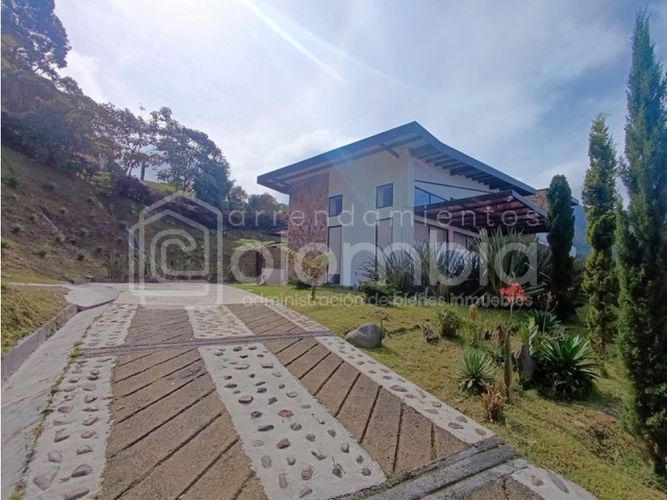 Casa de 4 alcobas en venta en La Catedral, Envigado, 310 m² · foto 3 de 24