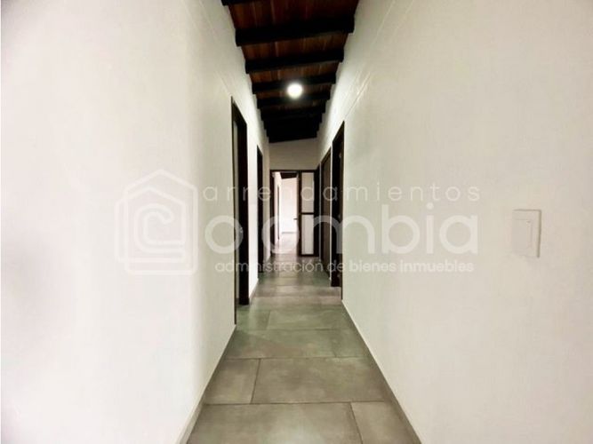 Casa de 4 alcobas en venta en La Catedral, Envigado, 250 m² · foto 12 de 24
