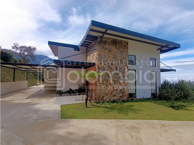 Casa de 4 alcobas en venta en La Catedral, Envigado, 310 m² · foto 5 de 24