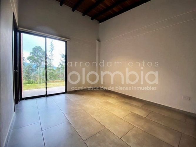 Casa de 4 alcobas en venta en La Catedral, Envigado, 250 m² · foto 14 de 24