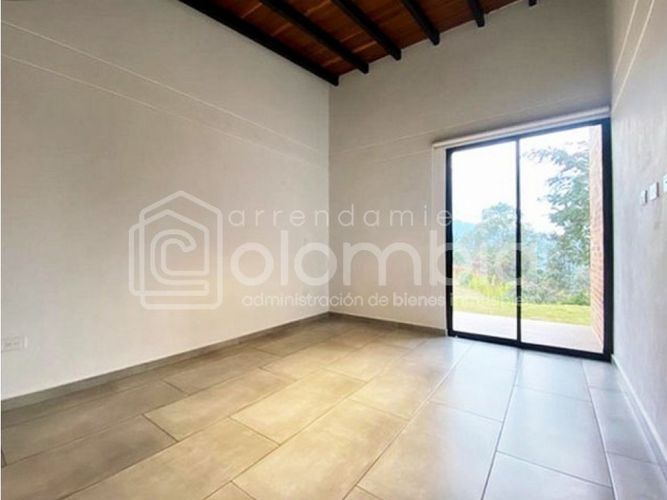 Casa de 4 alcobas en venta en La Catedral, Envigado, 250 m² · foto 19 de 24