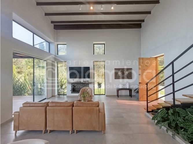 Casa de 4 alcobas en venta en La Catedral, Envigado, 310 m² · foto 11 de 24
