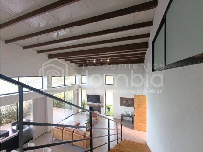 Casa de 4 alcobas en venta en La Catedral, Envigado, 310 m² · foto 12 de 24