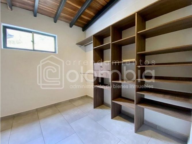 Casa de 4 alcobas en venta en La Catedral, Envigado, 250 m² · foto 23 de 24