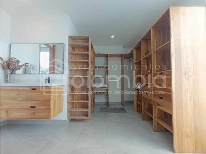 Casa de 4 alcobas en venta en La Catedral, Envigado, 310 m² · foto 23 de 24