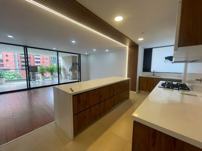 Apartamento en arriendo en Santa Maria De Los Angeles, Medellín · foto 8 de 24