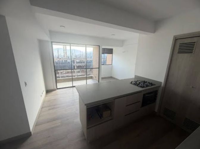 Apartamento de 3 alcobas en arriendo en Ciudad Del Río, Medellín, 74 m² · foto 2 de 15