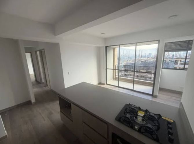 Apartamento de 3 alcobas en arriendo en Ciudad Del Río, Medellín, 74 m² · foto 4 de 15