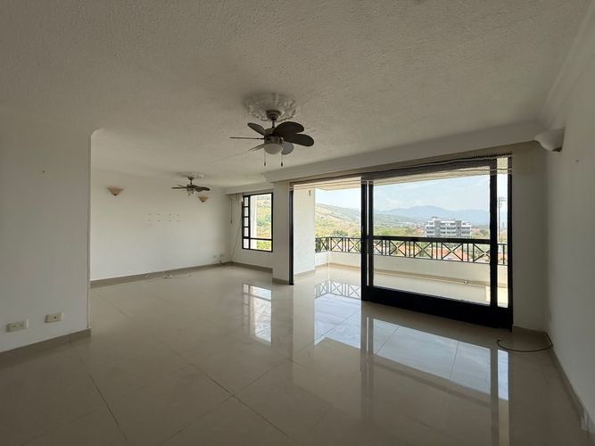 Apartamento de 4 alcobas en venta en Br. La Esmeralda Ii, Girardot, 178 m² · foto 13 de 24
