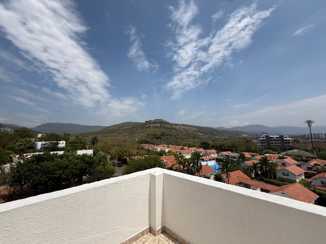 Apartamento de 4 alcobas en venta en Br. La Esmeralda Ii, Girardot, 178 m² · foto 6 de 24