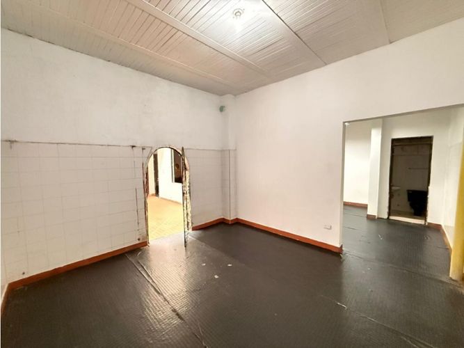 Casa de 5 alcobas en venta en 3 De Julio, Cali, 504 m² · foto 2 de 19