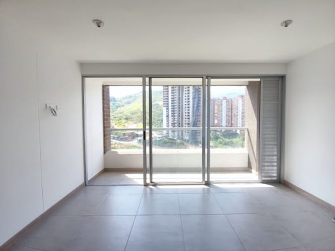 Apartamento de 2 alcobas en arriendo en Calasanz, Medellín, 58 m² · foto 3 de 15