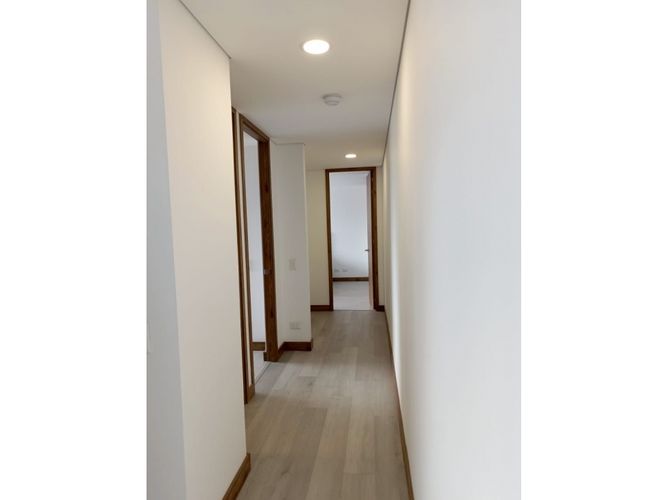 Apartamento de 2 alcobas en arriendo en Ciudad Del Río, Medellín, 90 m² · foto 8 de 15