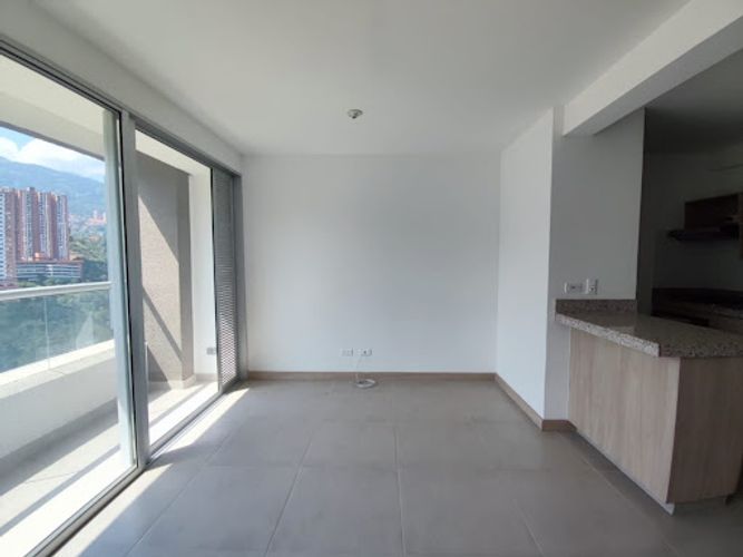 Apartamento de 2 alcobas en arriendo en Calasanz, Medellín, 58 m² · foto 4 de 15