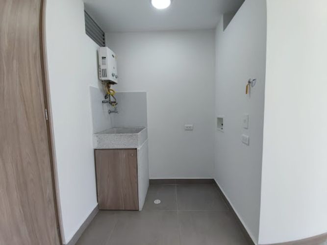 Apartamento de 2 alcobas en arriendo en Calasanz, Medellín, 58 m² · foto 5 de 15