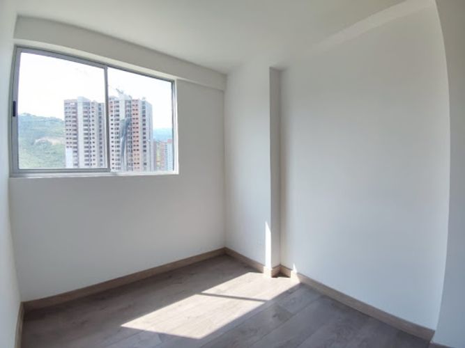Apartamento de 2 alcobas en arriendo en Calasanz, Medellín, 58 m² · foto 7 de 15