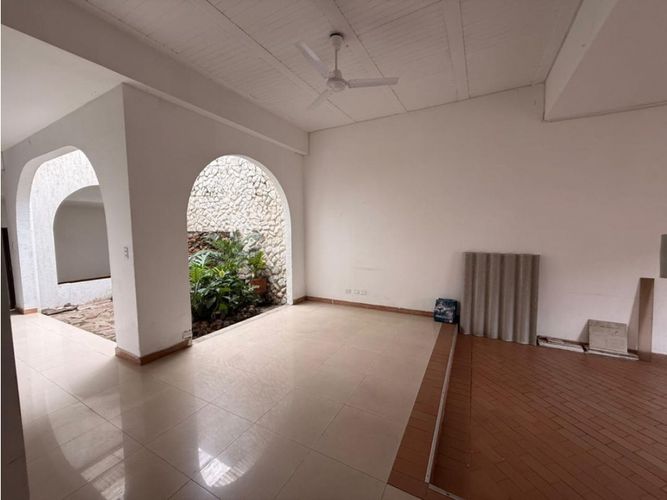 Casa de 5 alcobas en venta en 3 De Julio, Cali, 504 m² · foto 13 de 19