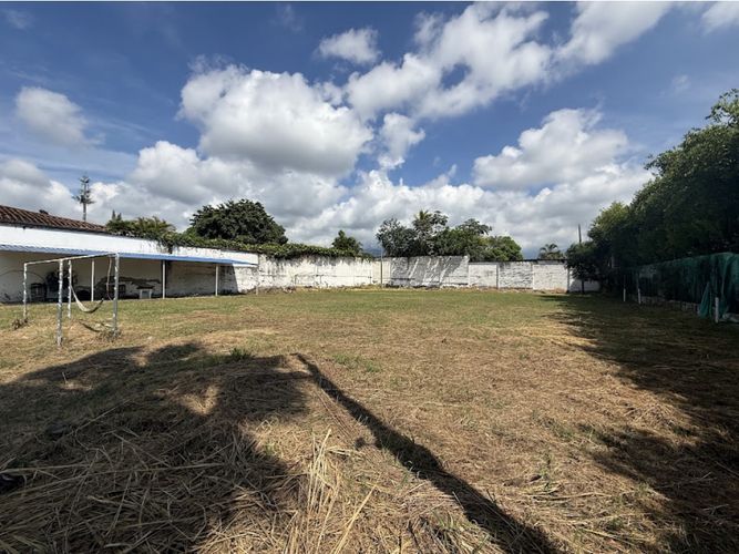 Lote en venta en Ciudad Jardin, Cali, 1722 m² · foto 3 de 16