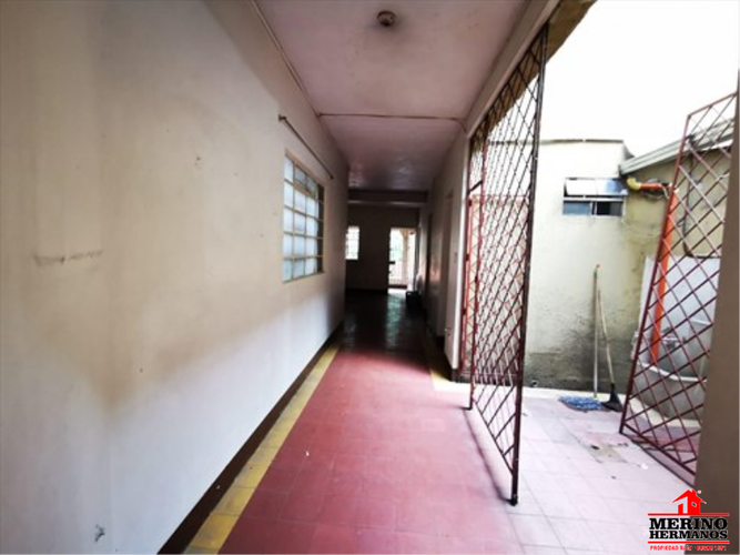 Casa de 6 alcobas en venta en El Chagualo, Medellín, 129 m² · foto 2 de 4