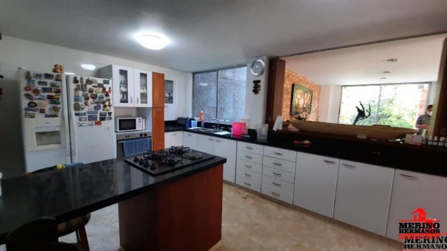 Casa de 6 alcobas en venta en San Jose, Sabaneta, 400 m² · foto 7 de 24