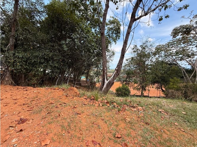 Lote en venta en Pance, Cali, 2400 m² · foto 3 de 4