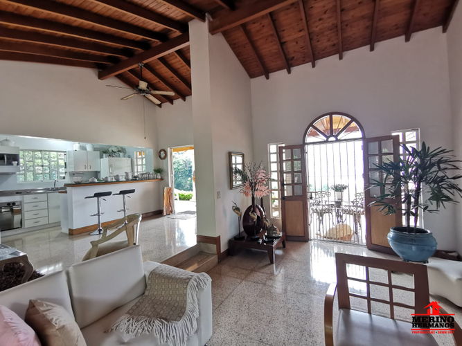 Finca en venta en Actividad Multiple, Copacabana, 230 m² · foto 5 de 24
