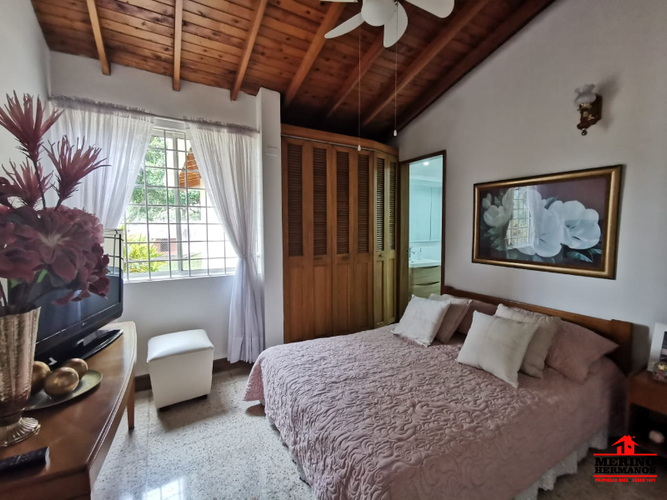 Finca en venta en Actividad Multiple, Copacabana, 230 m² · foto 10 de 24