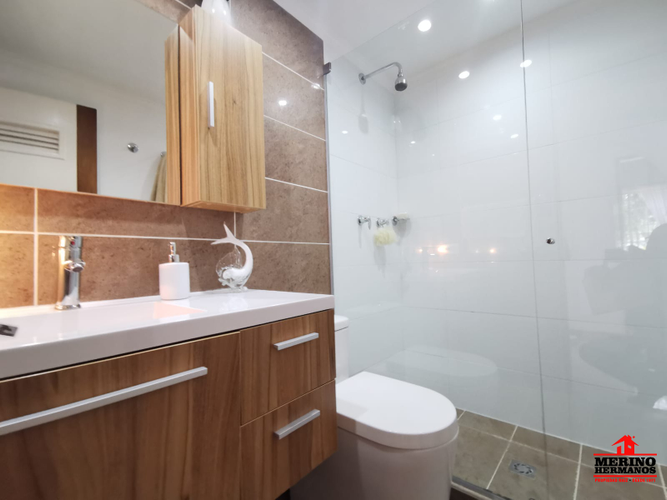 Finca en venta en Actividad Multiple, Copacabana, 230 m² · foto 11 de 24